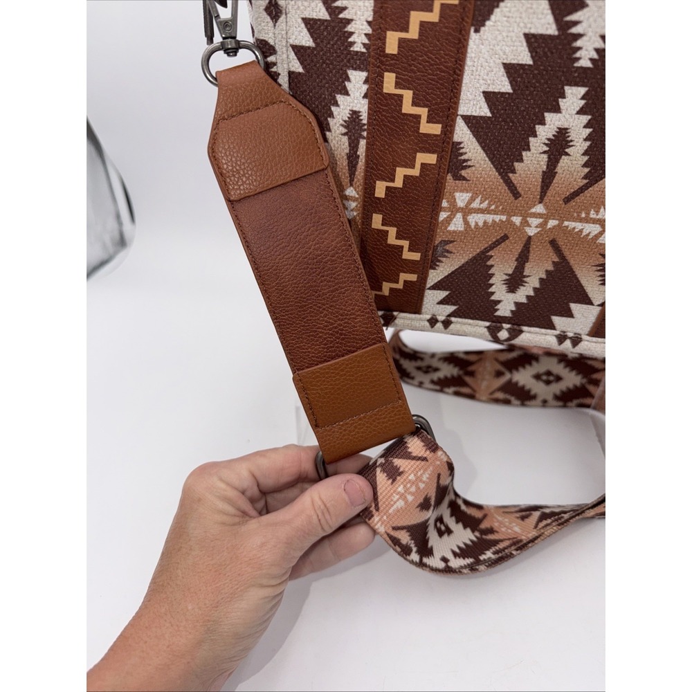 Wrangler Western Aztec Pattern Tote Bag Brown Beige Top Handle & Strap Women - Picture 8 of 16